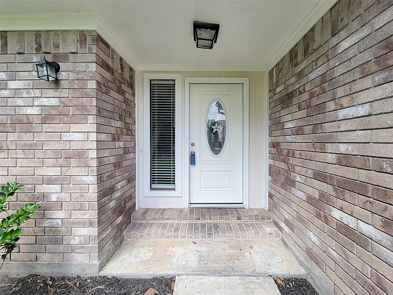 1454 Plumwood Dr — Photo 3