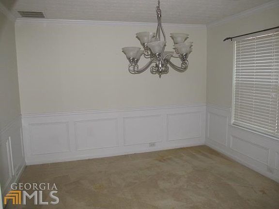 5th image of 3877 Caro St