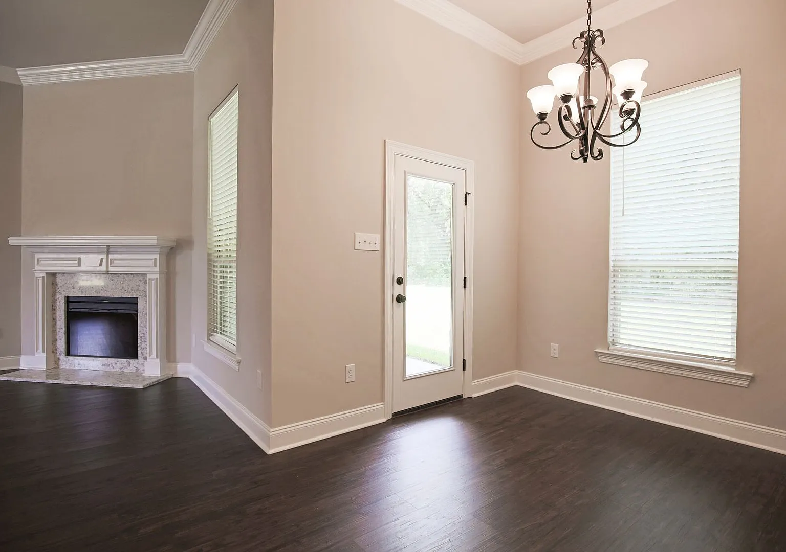 3-Bedroom Home for Lease in Twin Beach Estates — Photo 4