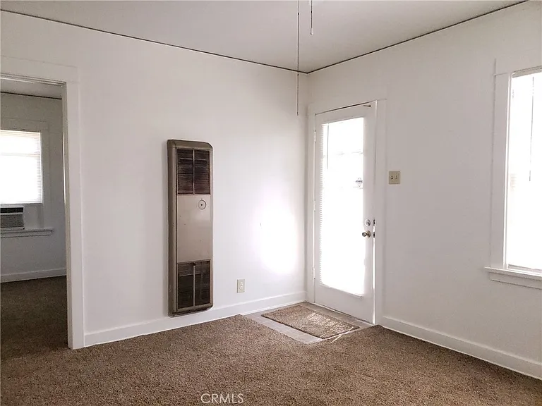 4256 11th St — Photo 3
