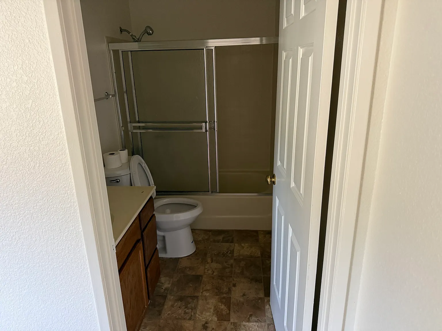 2 bed, 2.5 bath, 1100 sqft, $2,750 — Photo 2