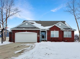 1366 W Glenview Ct, Columbia City, IN 46725