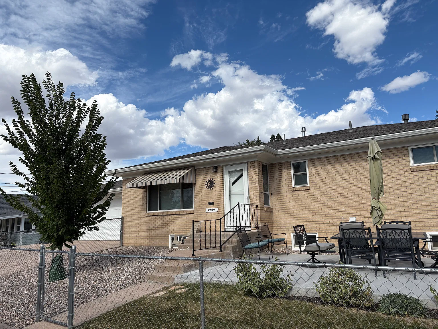 3 bed, 1224 sqft, $2,200 — Photo 1