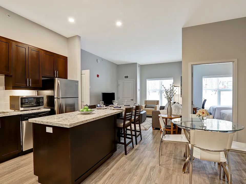 1100 Canadian Shield Ave