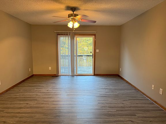 5th image of 14916 Kelly Dr #14916