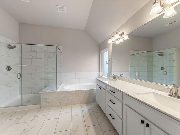 5th image of 1524 N Bluebonnet Ln
