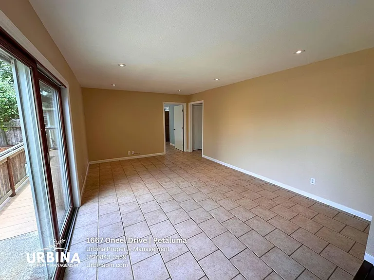 1667 Oneel Dr — Photo 8