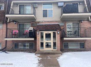 1707 21st Ave S APT 319, Grand Forks, ND 58201