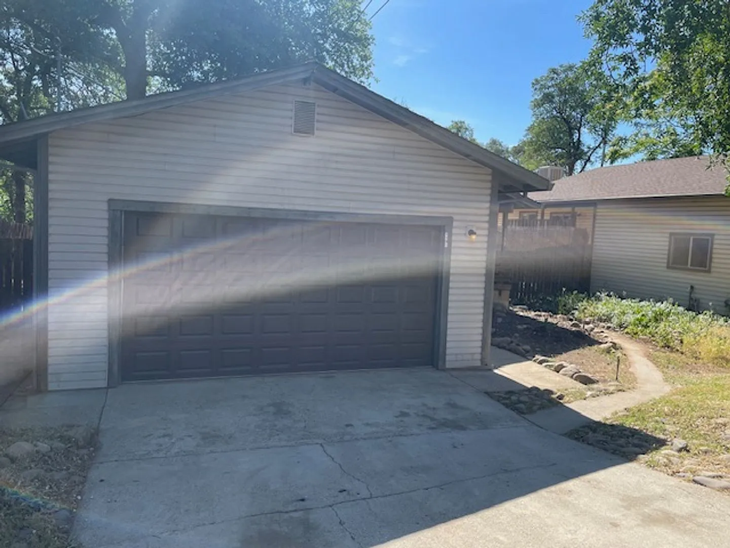 Shasta Lake Home with new LVP!! — Photo 1