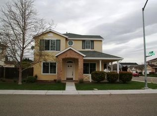 2437 Gallery Dr, Riverbank, CA 95367