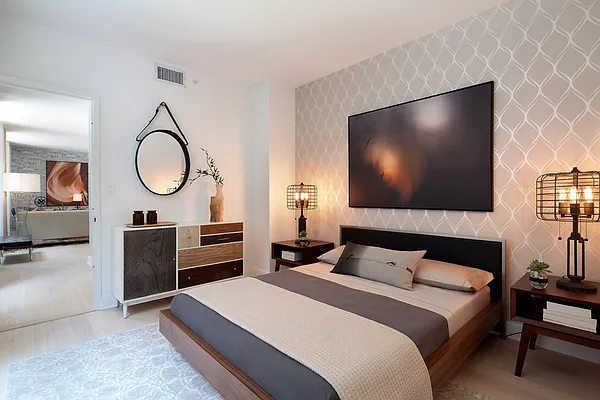 Rented by Aura Management | media 37