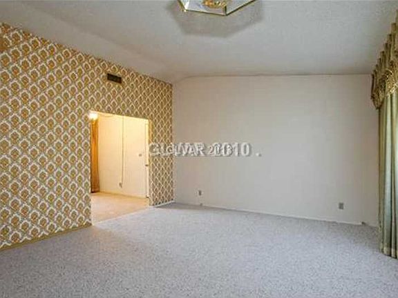 3rd image of 4345 Skyview Dr