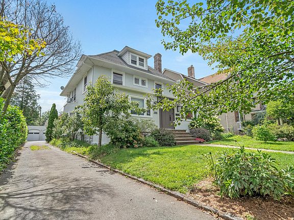 3rd image of 288 Claremont Ave