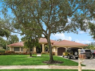 10890 SW 38th Dr, Davie, FL 33328