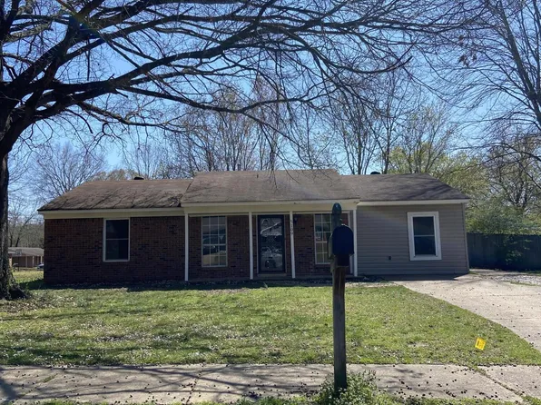 5109 Gray Dr, Horn Lake, MS 38637