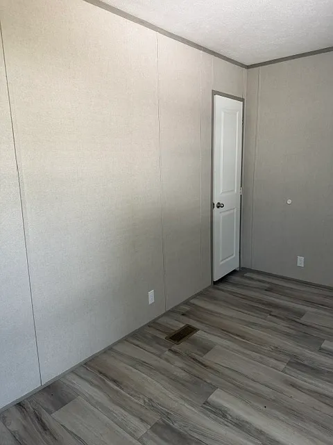 A217 — Photo 3