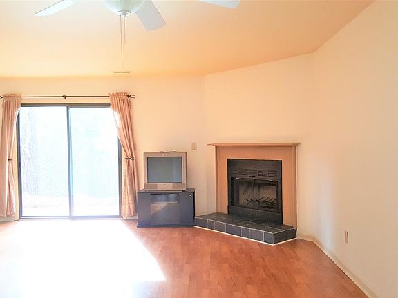 Living Rm
