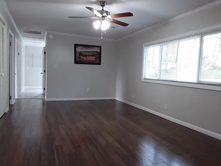 129 Hamilton Cir — Photo 11