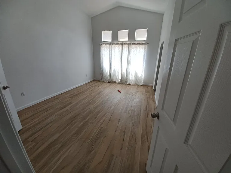 583 Hildale Cir — Photo 3