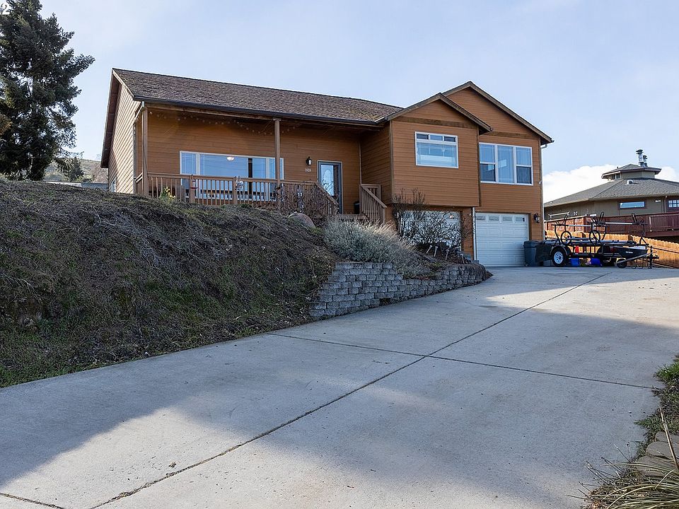 2620 E 14th St, The Dalles, OR 97058 Zillow