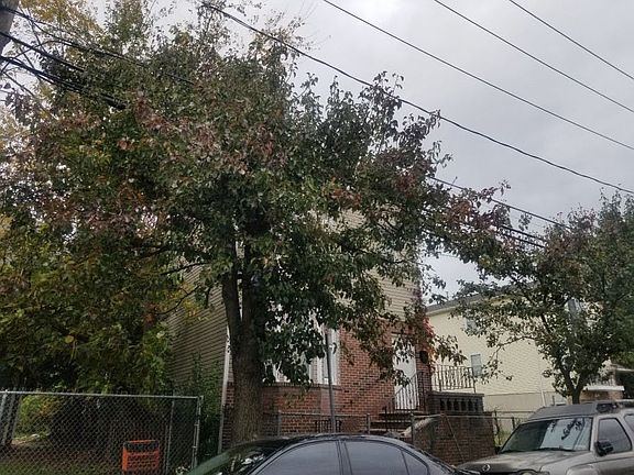 3rd image of 399 Littleton Ave