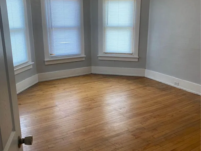 426 S Maumee St — Photo 10