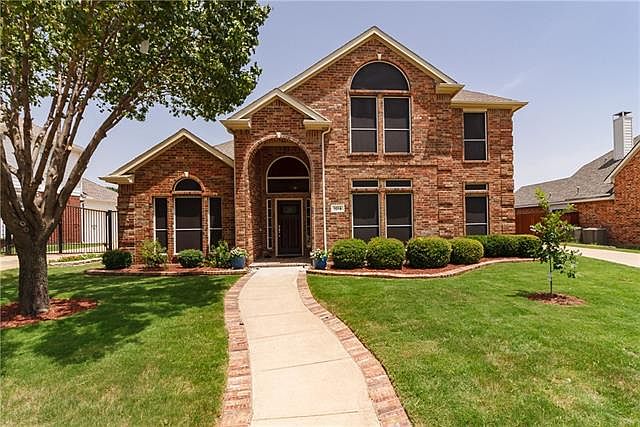 1st image of 1014 Lauren Ln