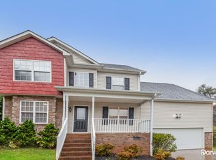 5027 Sam Rhyne Ct, Dallas, NC 28034