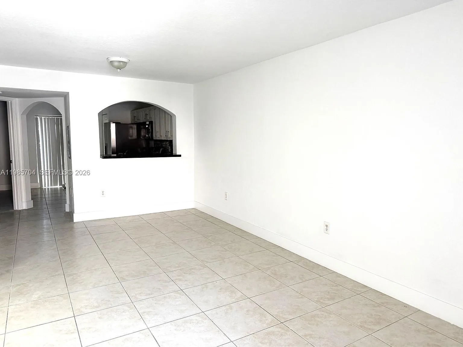 Venetia Gardens Condo — Photo 2