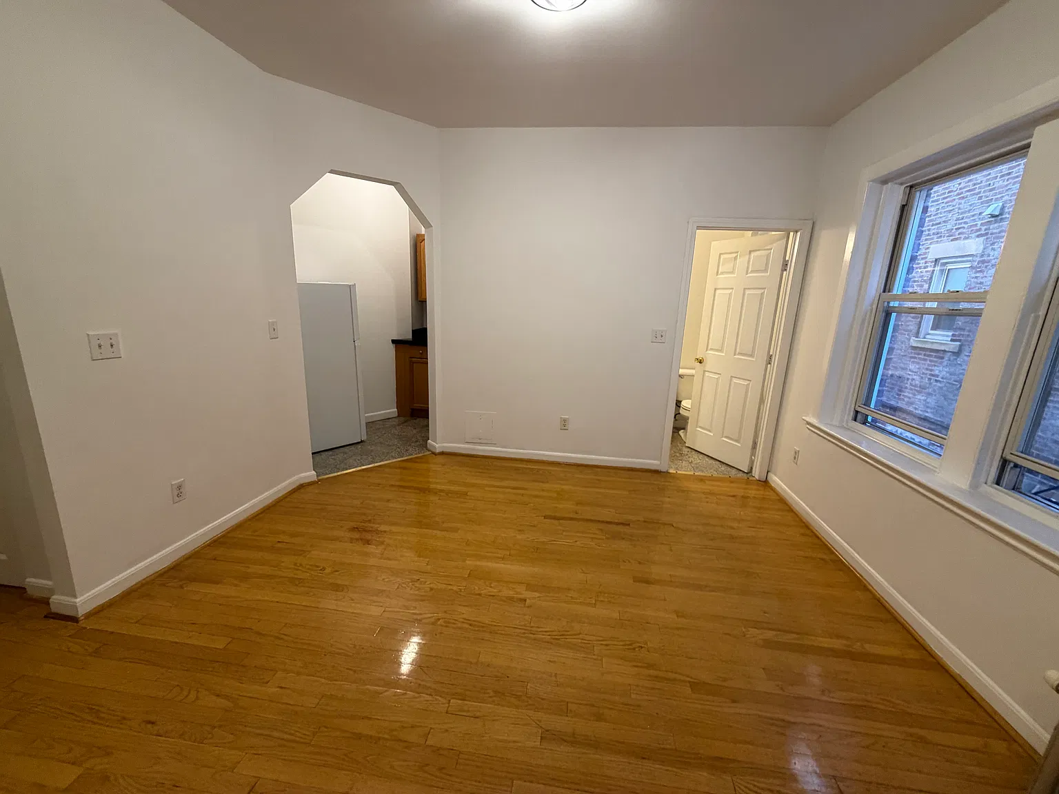 Studio, $2,390 — Photo 2