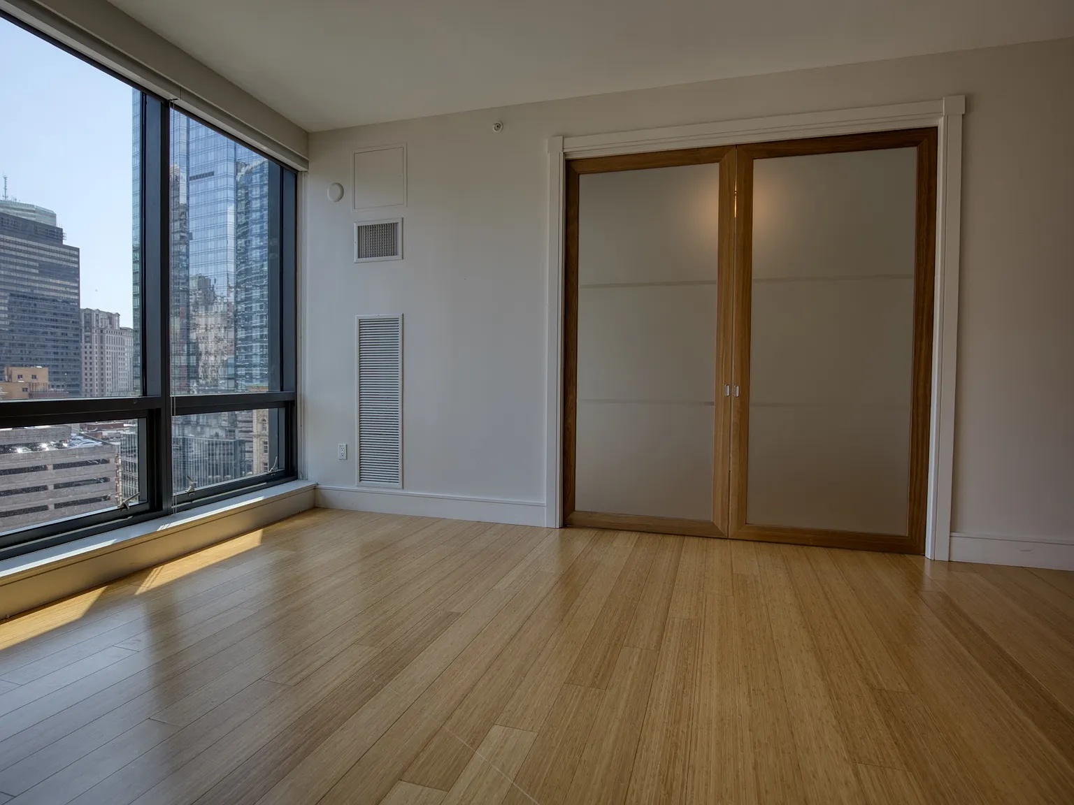 2 bed, 1291 sqft, $5,750 — Photo 4