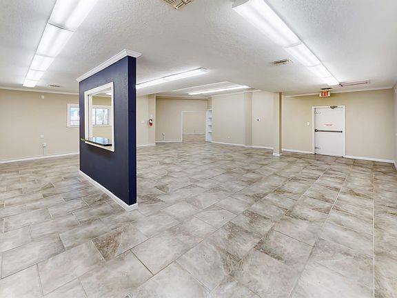 3rd image of 1227 S College Ave