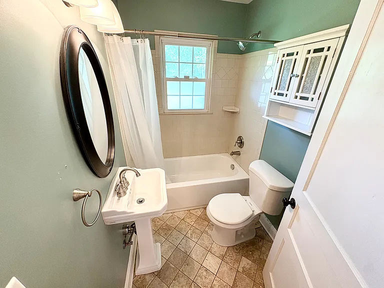 1233 Plymouth Ave — Photo 19