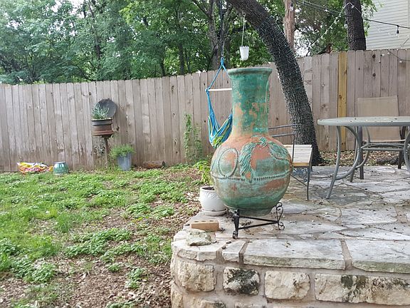 3rd image of 3501 Larchmont Cv #A