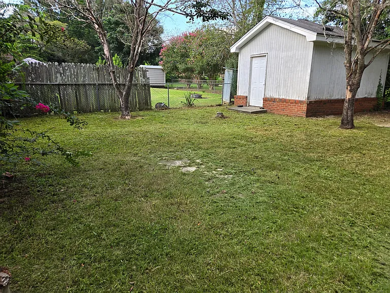 129 Lee Dr — Photo 26