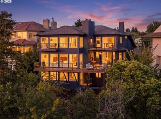 1089 SW Summit View Dr, Portland, OR 97225