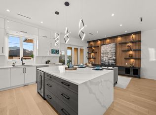 4346 Pender St, Burnaby, BC V5C 2M6