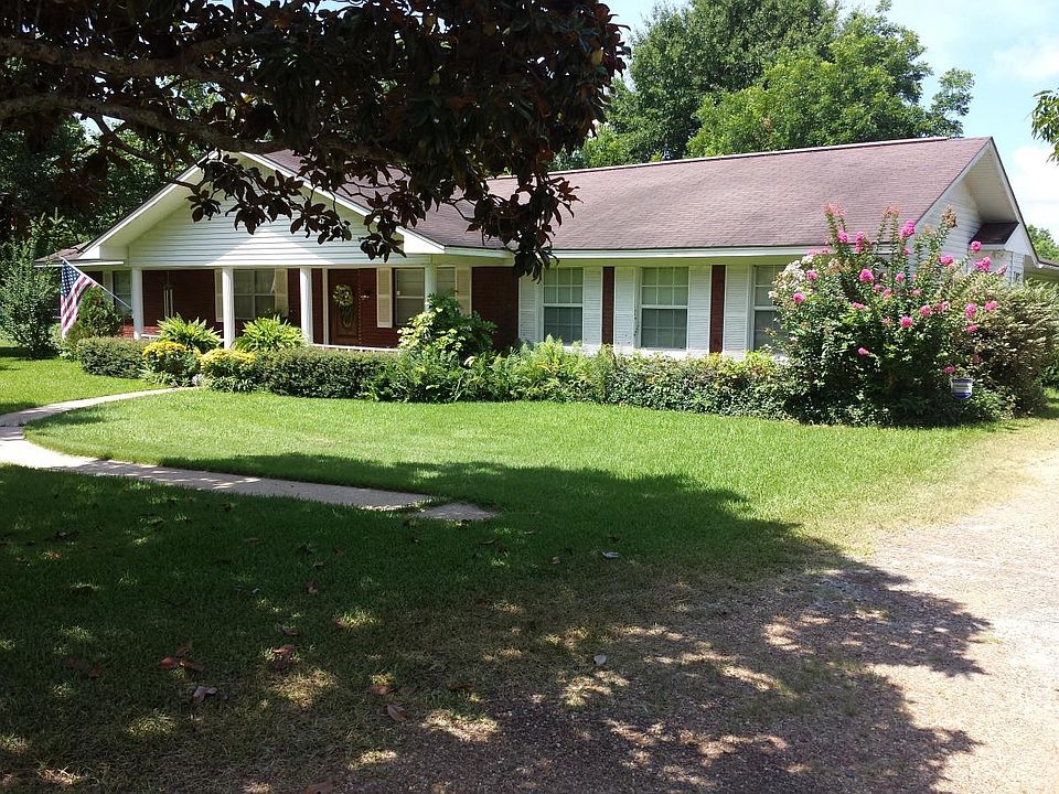 Street view off the driveway