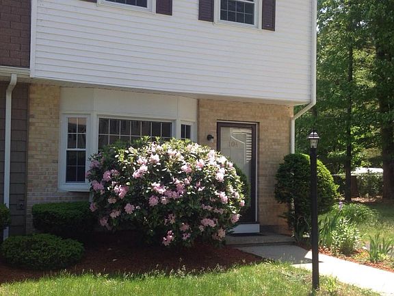 Nicely landscaped and private.