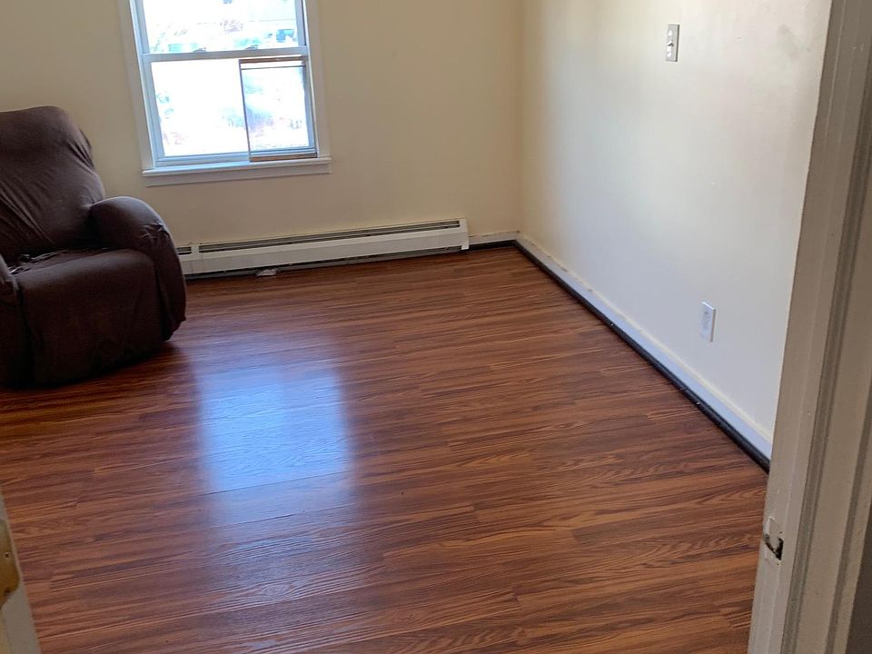 1st image of 2257 15th St #B