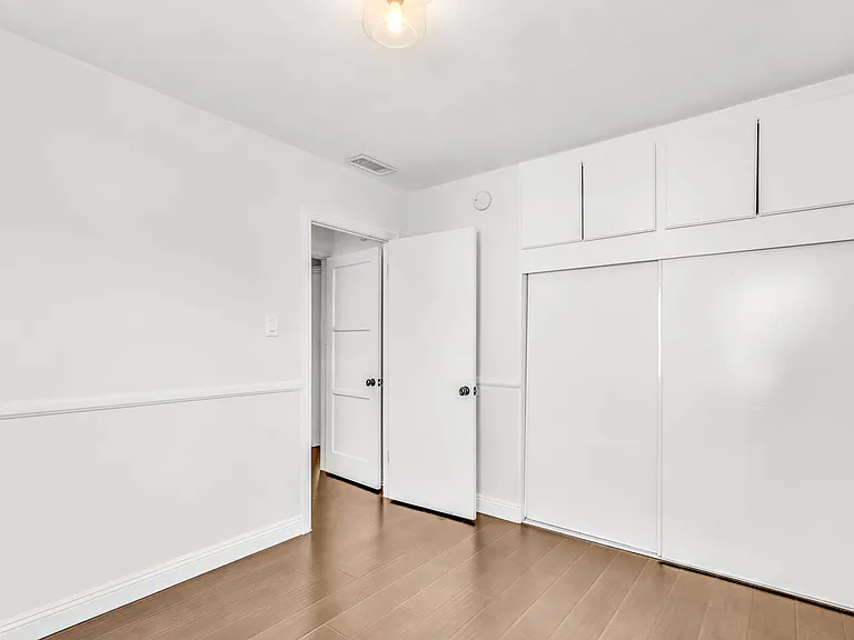 Arcturus Ave — Photo 19