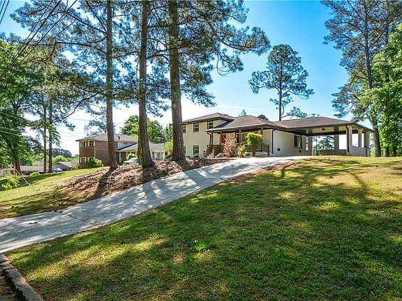 3rd image of 2501 Pine Branch Way