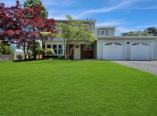 50 Starlight Rd, Howell, NJ 07731