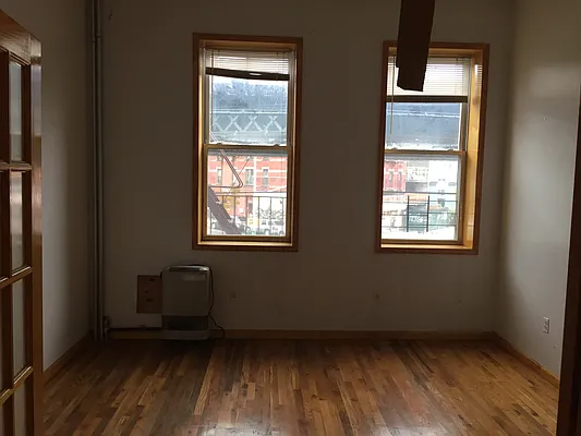 Rented by Premier Metro Realty Corp | media 5