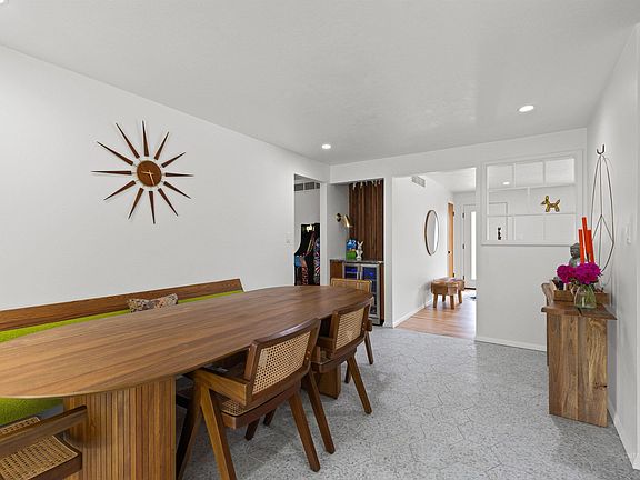 4th image of 3008 N Ustick Cir