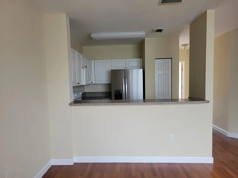 1570 NE 33rd Rd #201 — Photo 12