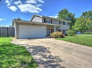 4005 Greenridge Dr, Decatur, IL 62526