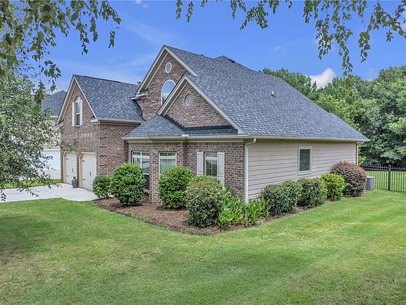 2nd image of 144 Buckland Dr