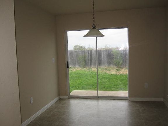5th image of 4912 Irvine Ln