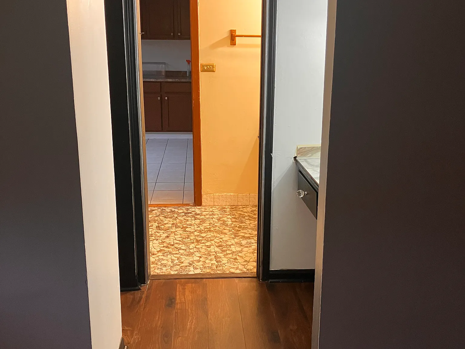 3 bed, 1400 sqft, $2,400 — Photo 4